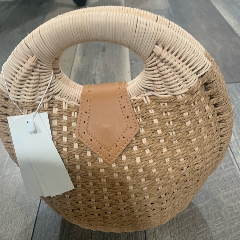 Top handle straw handbag